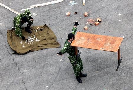 Hải quân Nga phô diễn sức mạnh - 17