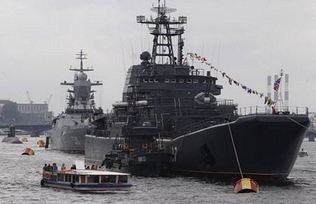 Hải quân Nga phô diễn sức mạnh - 8