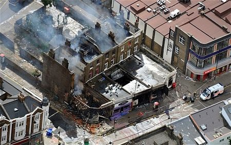 London tan hoang sau vụ bạo động  - 14