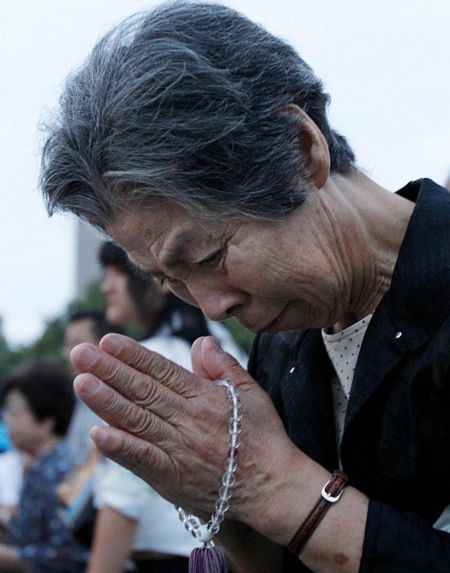Hiroshima tưởng niệm 66 năm ngày hứng chịu bom nguyên tử - 3 Hiroshima tưởng niệm 66 năm ngày hứng chịu bom nguyên tử - 3