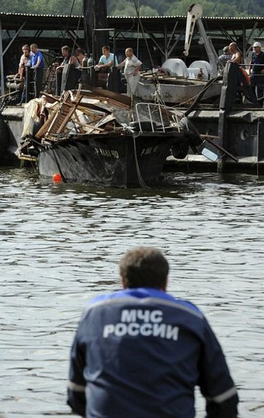Nga trục vớt “con tàu thảm họa” trên sông Moskva - 3