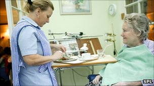 Mỹ khởi tố 91 người trong đường dây gian lận y tế chấn động dư luận - 1 Mỹ khởi tố 91 người trong đường dây gian lận y tế chấn động dư luận - 1
