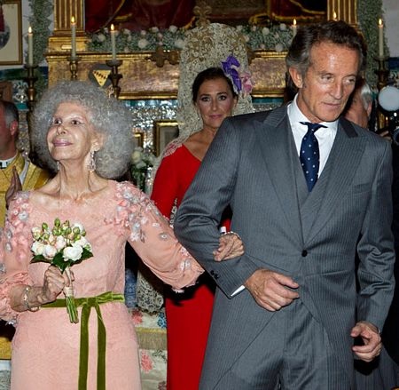 Nữ công tước Tây Ban Nha kết hôn lần 3 ở tuổi 85 - 3