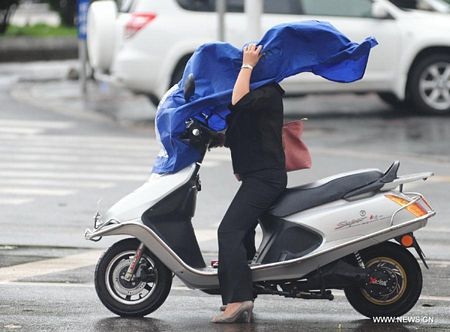 Cơn bão thứ 2 trong tuần đổ bộ vào Trung Quốc - 4 Cơn bão thứ 2 trong tuần đổ bộ vào Trung Quốc - 4