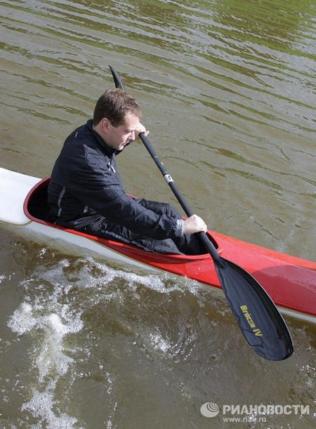 Tài lẻ của Tổng thống Nga Medvedev  - 1