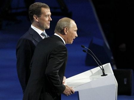 Bộ đôi quyền lực Putin-Medvedev tại đại hội đảng  - 12