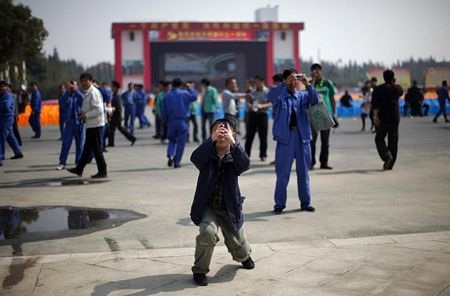 Làng giàu nhất Trung Quốc khánh thành khách sạn chọc trời - 9