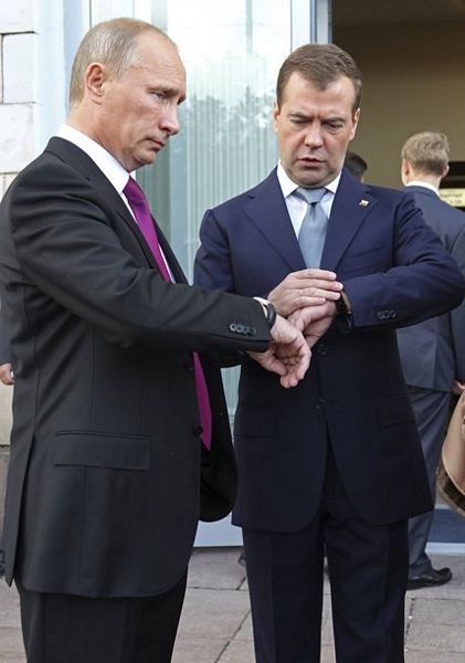 Bộ đôi quyền lực Putin-Medvedev tại đại hội đảng  - 1