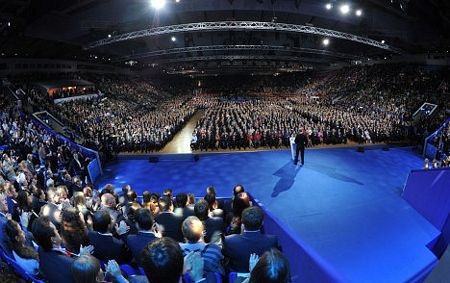 Bộ đôi quyền lực Putin-Medvedev tại đại hội đảng  - 10