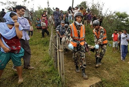 19 người chết trong tai nạn máy bay tại Nepal - 4