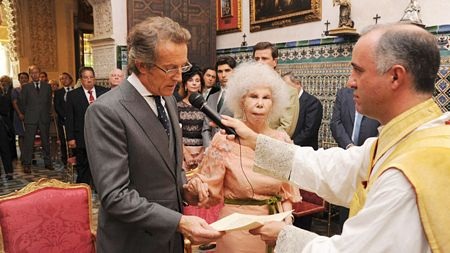 Nữ công tước Tây Ban Nha kết hôn lần 3 ở tuổi 85 - 5