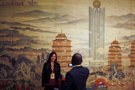 Làng giàu nhất Trung Quốc khánh thành khách sạn chọc trời - 13