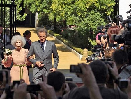 Nữ công tước Tây Ban Nha kết hôn lần 3 ở tuổi 85 - 8