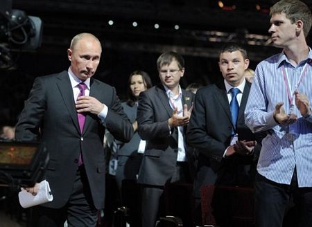 Bộ đôi quyền lực Putin-Medvedev tại đại hội đảng  - 6