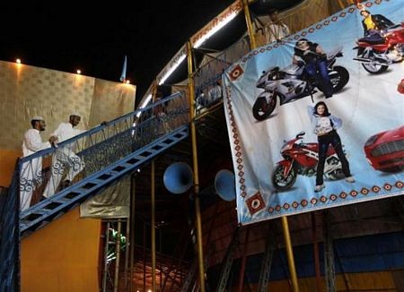 Những màn trình diễn ly kỳ dưới “Giếng Tử thần” - 11