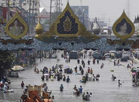 Thái Lan công bố kỳ nghỉ bất thường vì lũ lụt - 2 Thái Lan công bố kỳ nghỉ bất thường vì lũ lụt - 2