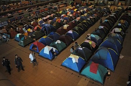 Máy bay “chôn chân” giữa sân bay Don Muang - 11