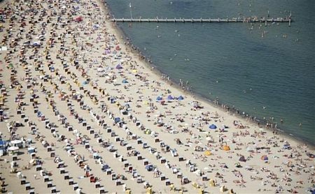 Thế giới 7 tỷ người: Những góc nhìn đa chiều  - 12