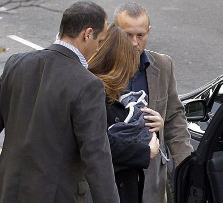 Công chúa điện Elysee lần đầu xuất hiện trước công chúng - 4