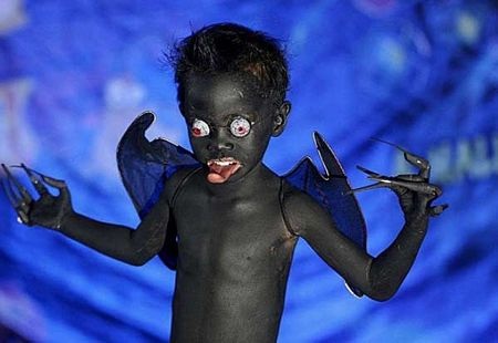 Tưng bừng lễ hội Halloween khắp thế giới  - 13