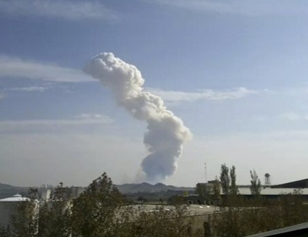 Nổ dữ dội tại kho vũ khí Iran, 17 binh sĩ thiệt mạng - 2 Nổ dữ dội tại kho vũ khí Iran, 17 binh sĩ thiệt mạng - 2