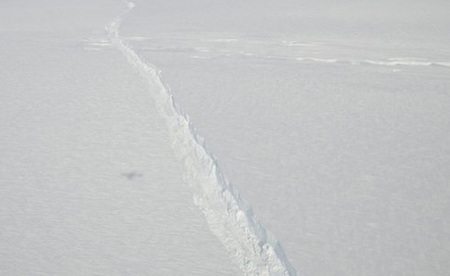 Phát hiện rãnh nứt khổng lồ tại sông băng Nam Cực - 2
