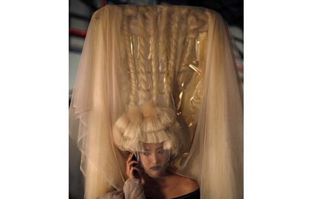 Những kiểu tóc quái dị trên sàn diễn Seoul - 7