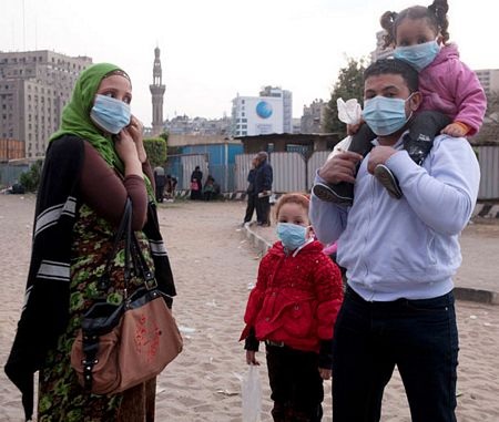 1001 kiểu che chắn của người biểu tình Ai Cập  - 13