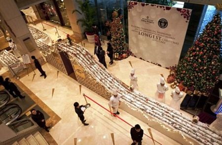 Chiếc bánh Giáng sinh dài hơn 1.000 mét - 1