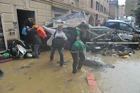Lũ quét bất ngờ tại Italia, 6 người chết - 7 Lũ quét bất ngờ tại Italia, 6 người chết - 7