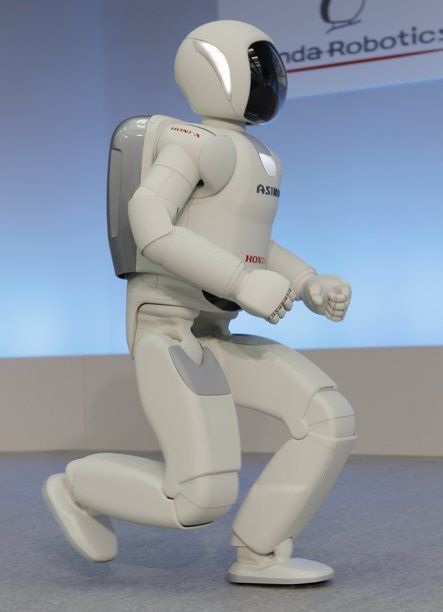 Nhật Bản trình làng người máy Asimo với nhiều “chiêu” mới - 1 Nhật Bản trình làng người máy Asimo với nhiều “chiêu” mới - 1