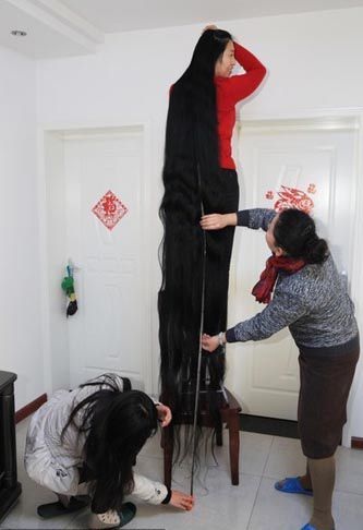Nổi tiếng với mái tóc dài lê thê - 3 Nổi tiếng với mái tóc dài lê thê - 3