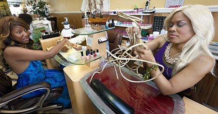 Choáng với bộ móng tay dài hơn 6m  - 9