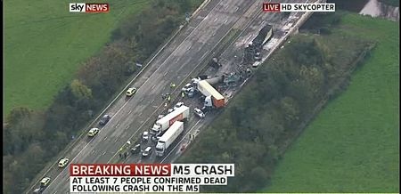 Cận cảnh tai nạn liên hoàn, 7 người chết, 51 người bị thương - 1