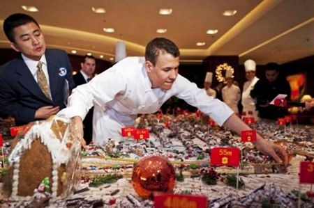 Chiếc bánh Giáng sinh dài hơn 1.000 mét - 3