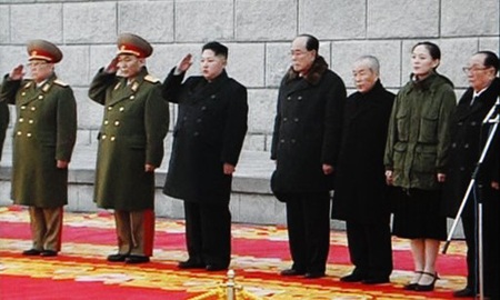 Lễ tang Chủ tịch Kim Jong-il kết thúc với 21 phát súng tiễn biệt - 4 Lễ tang Chủ tịch Kim Jong-il kết thúc với 21 phát súng tiễn biệt - 4