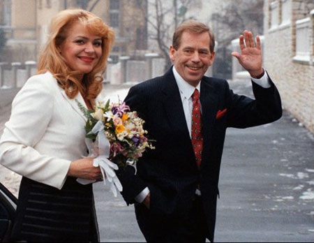 Cựu Tổng thống đầu tiên của Czech qua đời - 1