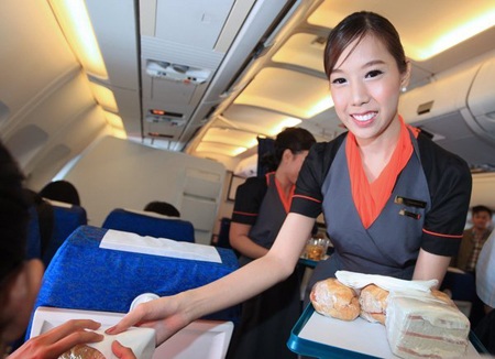 Hãng hàng không Thái cất cánh cùng dàn tiếp viên chuyển giới‎  - 8