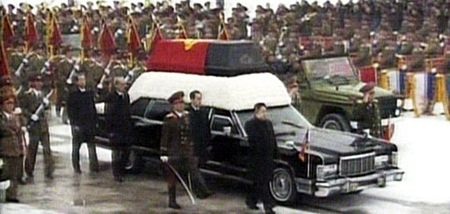 Nước mắt và tuyết trắng bao trùm tang lễ Chủ tịch Triều Tiên Kim Jong-il - 1