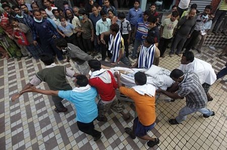 Bệnh viện Ấn Độ chìm trong tang tóc - 8