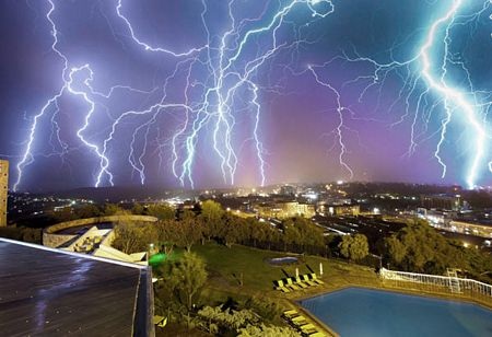 Ảnh thời tiết ấn tượng nhất năm 2011 - 16