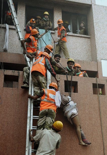 Bệnh viện Ấn Độ chìm trong tang tóc - 13