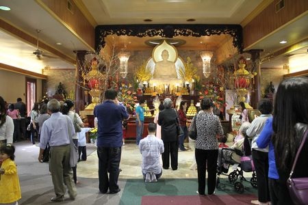 Người Việt ở bang Texas đi lễ chùa ngày đầu năm mới - 1