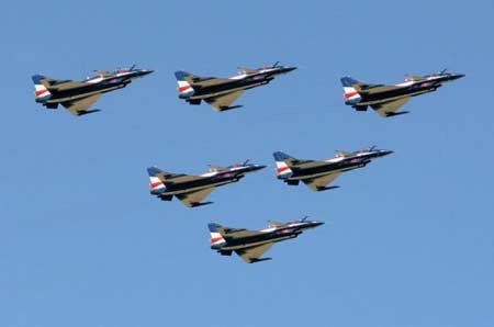 Ngân sách quốc phòng Trung Quốc tăng gấp đôi năm 2015 - 1