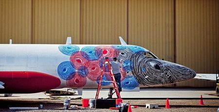 “Tút tát” diện mạo cho máy bay quân sự cũ 