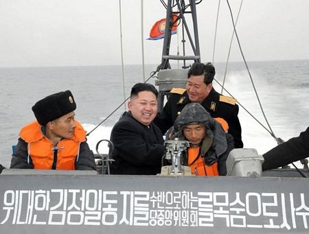 Đại tướng Kim Jong-un thị sát các đơn vị hải quân - 1 Đại tướng Kim Jong-un thị sát các đơn vị hải quân - 1