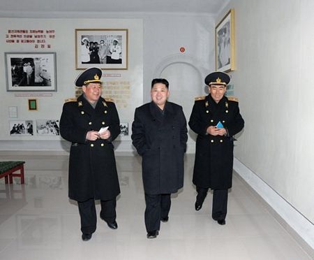 Đại tướng Kim Jong-un thị sát các đơn vị hải quân - 2 Đại tướng Kim Jong-un thị sát các đơn vị hải quân - 2