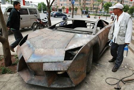 Máy bay, tàu ngầm tự chế ở Trung Quốc