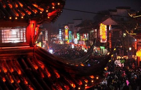 Rực rỡ lễ hội đèn lồng ở Trung Quốc - 2