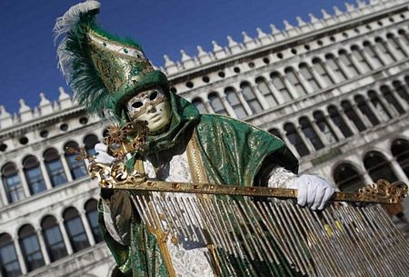 Lễ hội hoá trang tưng bừng khắp châu Âu - 1 Lễ hội hoá trang tưng bừng khắp châu Âu - 1